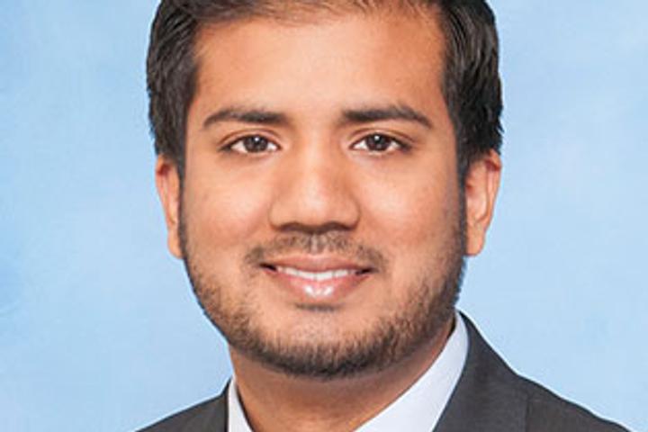 Former spine surgery fellow Ilyas Aleem awarded prestigious Cervical Spine Research Society traveling fellowship